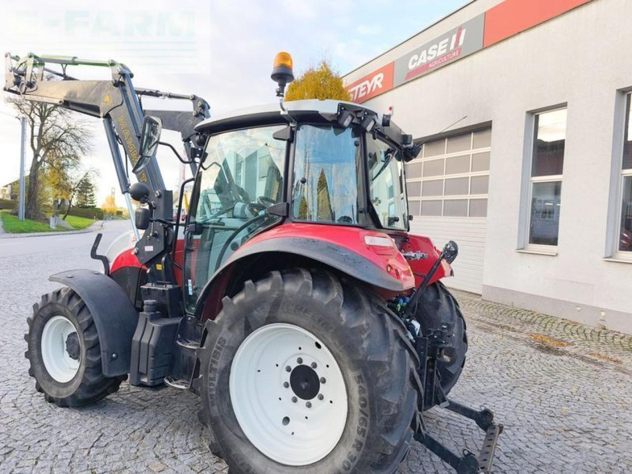 Steyr 4095 kompakt et profi - Traktori: kuva Steyr 4095 kompakt et profi - Traktori Steyr 4095 kompakt et profi - Traktori: kuva Steyr 4095 kompakt et profi - Traktori