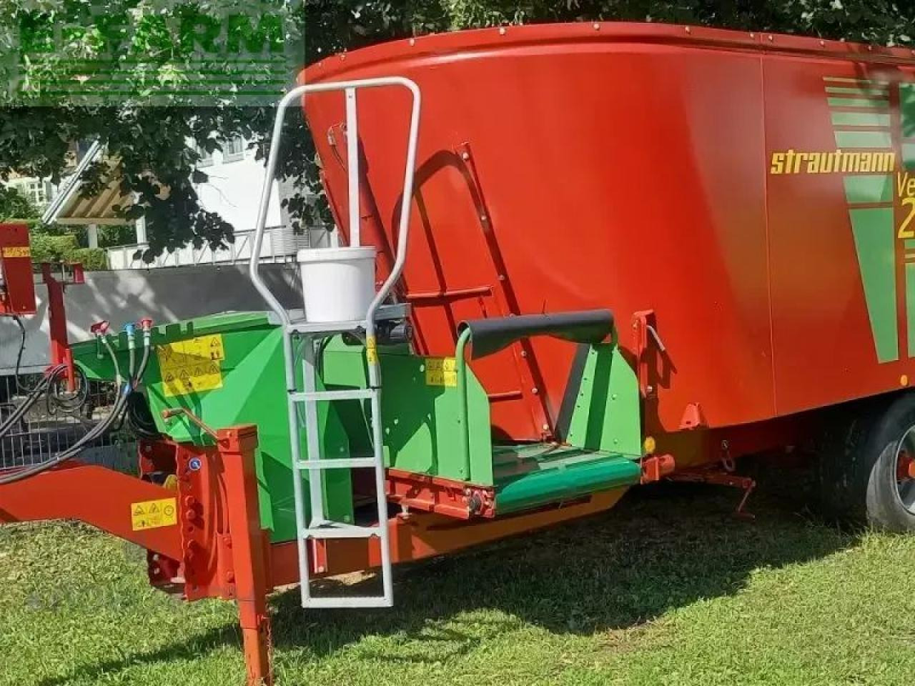 Strautmann verti mix 2401 double - Karjatalouskone: kuva Strautmann verti mix 2401 double - Karjatalouskone Strautmann verti mix 2401 double - Karjatalouskone: kuva Strautmann verti mix 2401 double - Karjatalouskone
