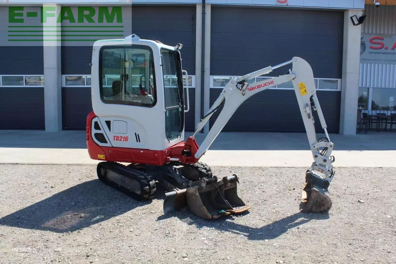 Takeuchi minibagger tb 216 mit powertilt - Minikuormaaja: kuva Takeuchi minibagger tb 216 mit powertilt - Minikuormaaja Takeuchi minibagger tb 216 mit powertilt - Minikuormaaja: kuva Takeuchi minibagger tb 216 mit powertilt - Minikuormaaja