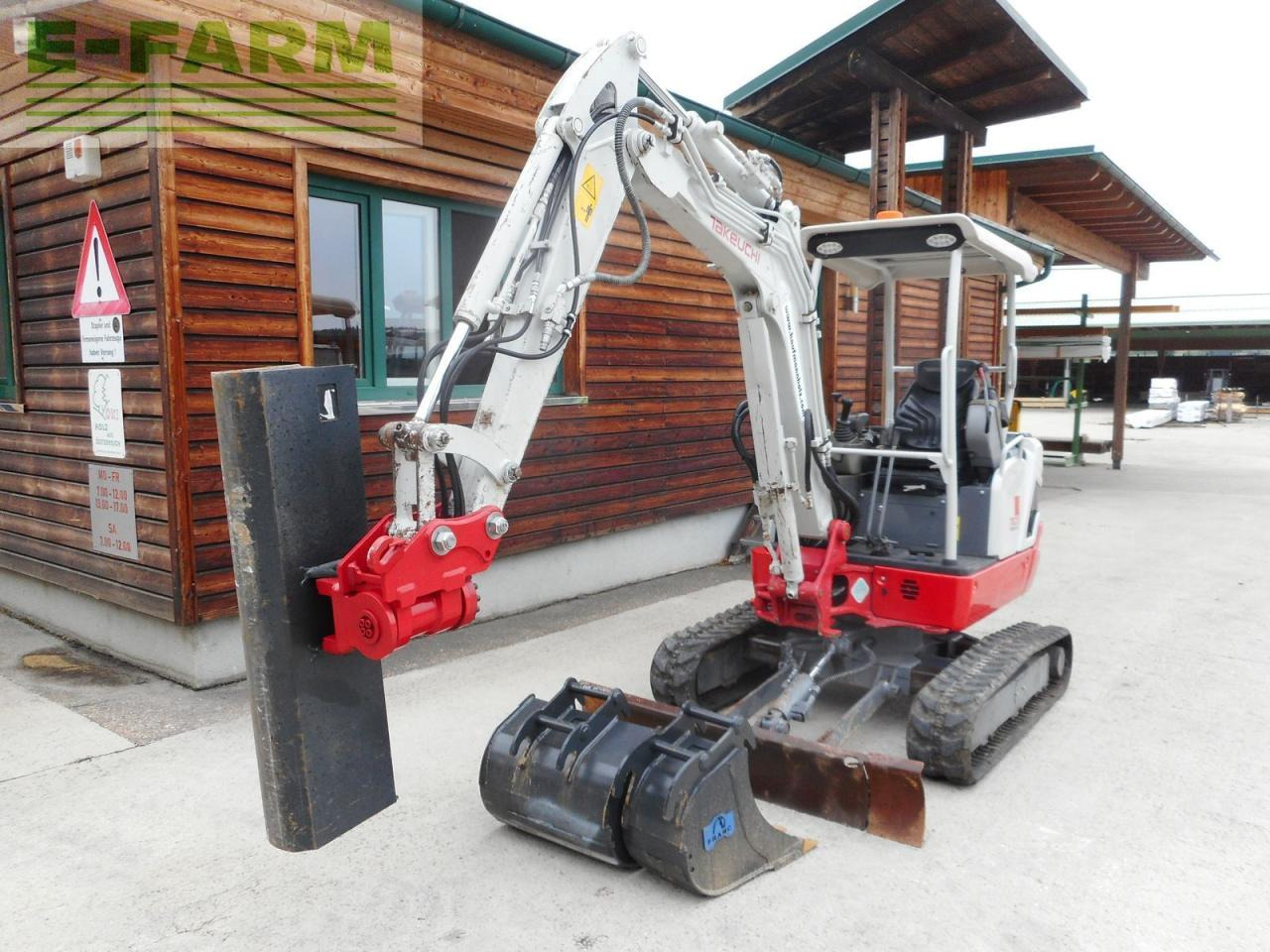 Takeuchi tb 225 mit powertilt + 3 löffel ( service neu ) - Minikuormaaja: kuva Takeuchi tb 225 mit powertilt + 3 löffel ( service neu ) - Minikuormaaja Takeuchi tb 225 mit powertilt + 3 löffel ( service neu ) - Minikuormaaja: kuva Takeuchi tb 225 mit powertilt + 3 löffel ( service neu ) - Minikuormaaja