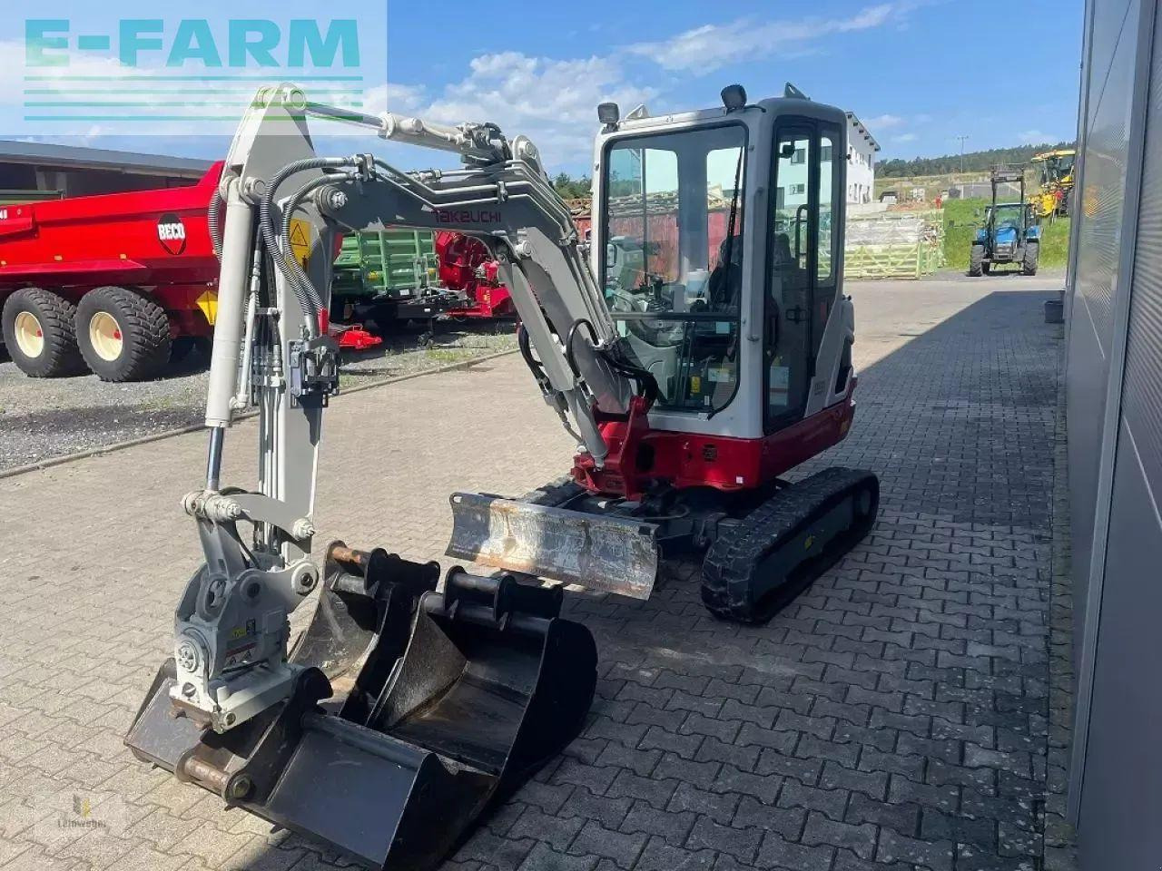 Takeuchi tb 225 v4 - Minikuormaaja: kuva Takeuchi tb 225 v4 - Minikuormaaja Takeuchi tb 225 v4 - Minikuormaaja: kuva Takeuchi tb 225 v4 - Minikuormaaja