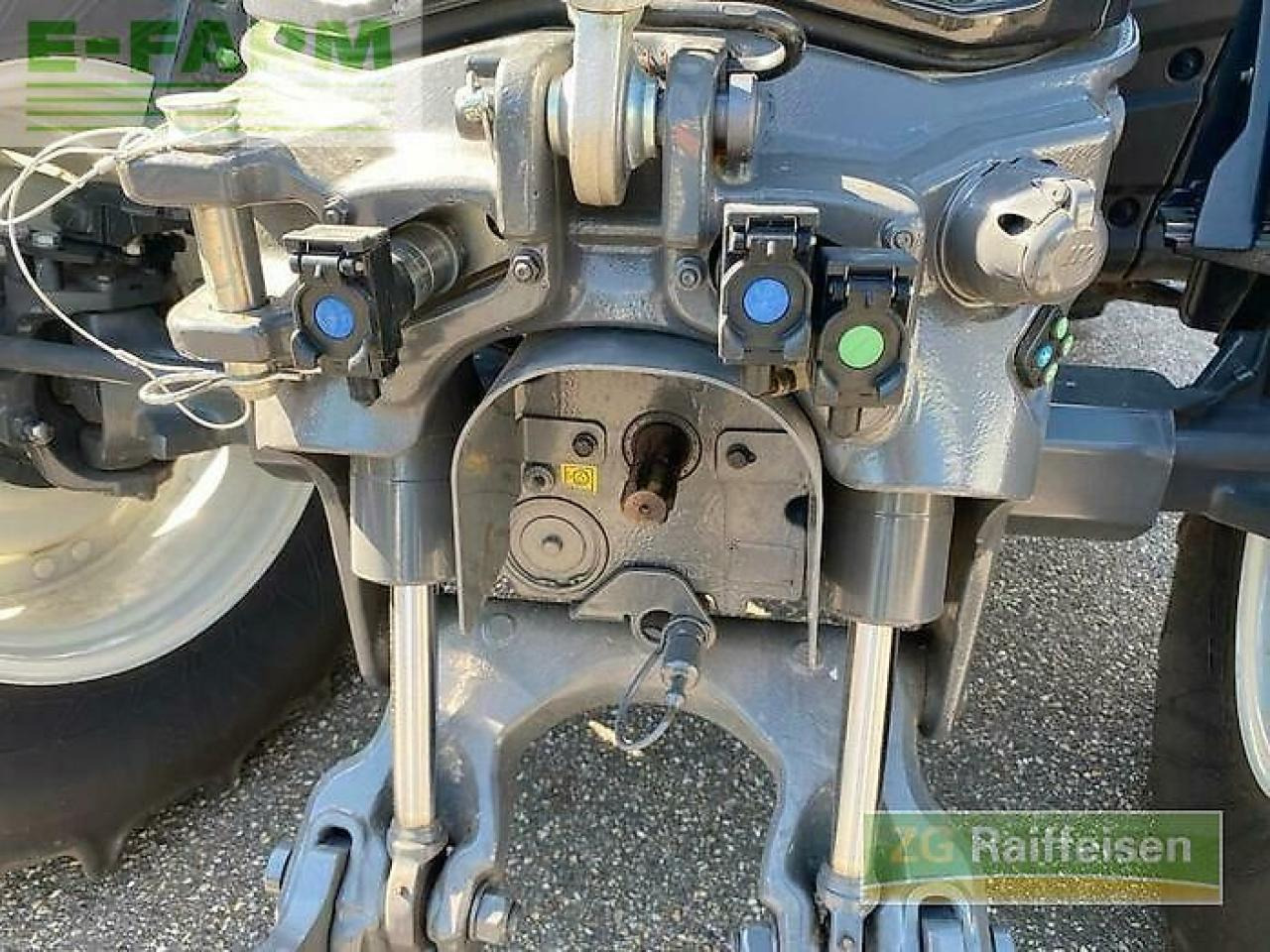 Traktori Valtra g135v 1b9: kuva Traktori Valtra g135v 1b9