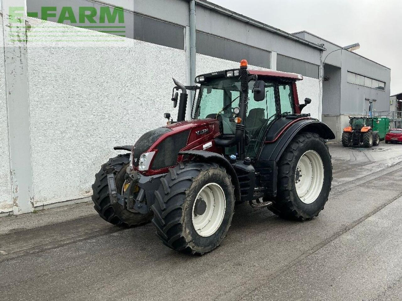 Valtra n 123 - Traktori: kuva Valtra n 123 - Traktori Valtra n 123 - Traktori: kuva Valtra n 123 - Traktori