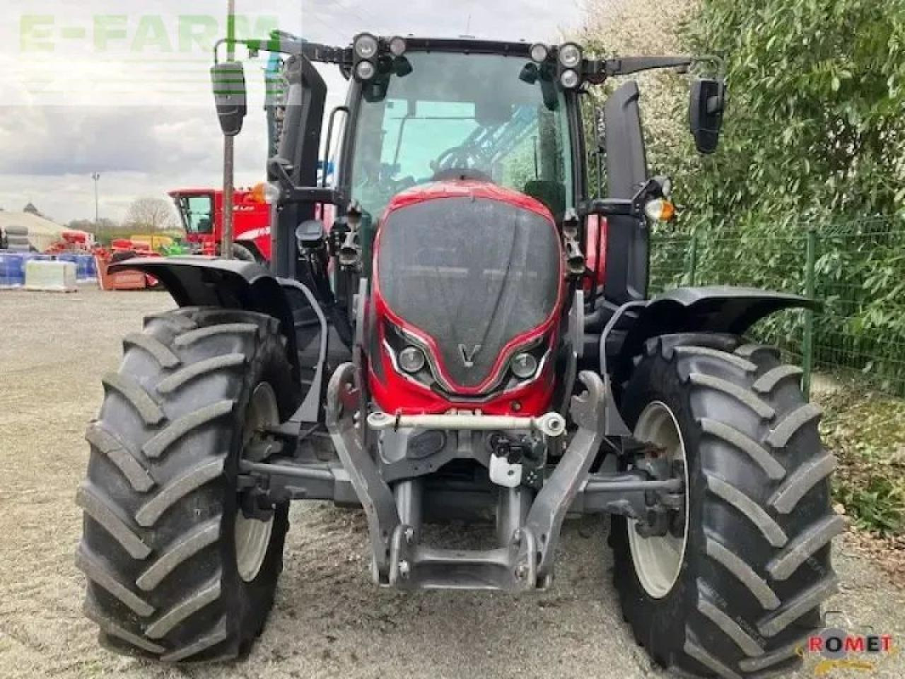 Valtra n135 - Traktori: kuva Valtra n135 - Traktori Valtra n135 - Traktori: kuva Valtra n135 - Traktori