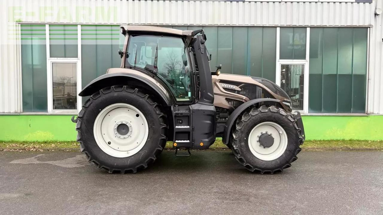 Valtra q 285 - Traktori: kuva Valtra q 285 - Traktori Valtra q 285 - Traktori: kuva Valtra q 285 - Traktori