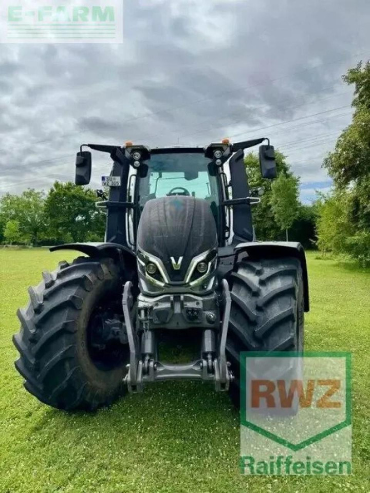 Valtra q305 - Traktori: kuva Valtra q305 - Traktori Valtra q305 - Traktori: kuva Valtra q305 - Traktori