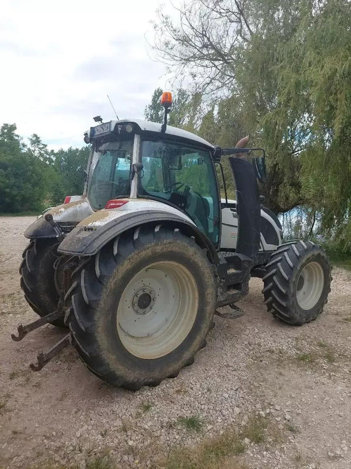 Valtra t 174e d smarttouch - Traktori: kuva Valtra t 174e d smarttouch - Traktori Valtra t 174e d smarttouch - Traktori: kuva Valtra t 174e d smarttouch - Traktori