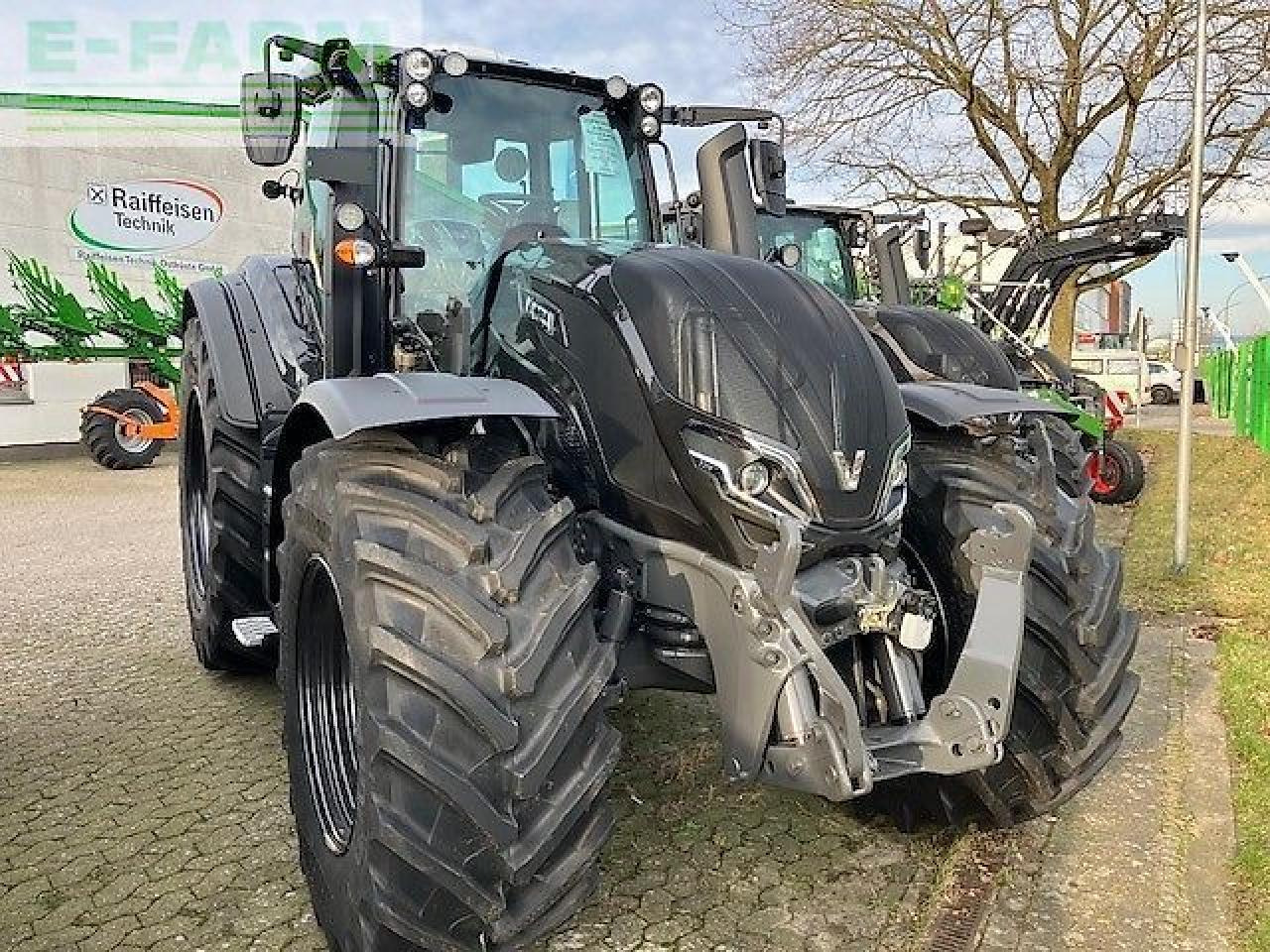 Valtra t 215a - Traktori: kuva Valtra t 215a - Traktori Valtra t 215a - Traktori: kuva Valtra t 215a - Traktori