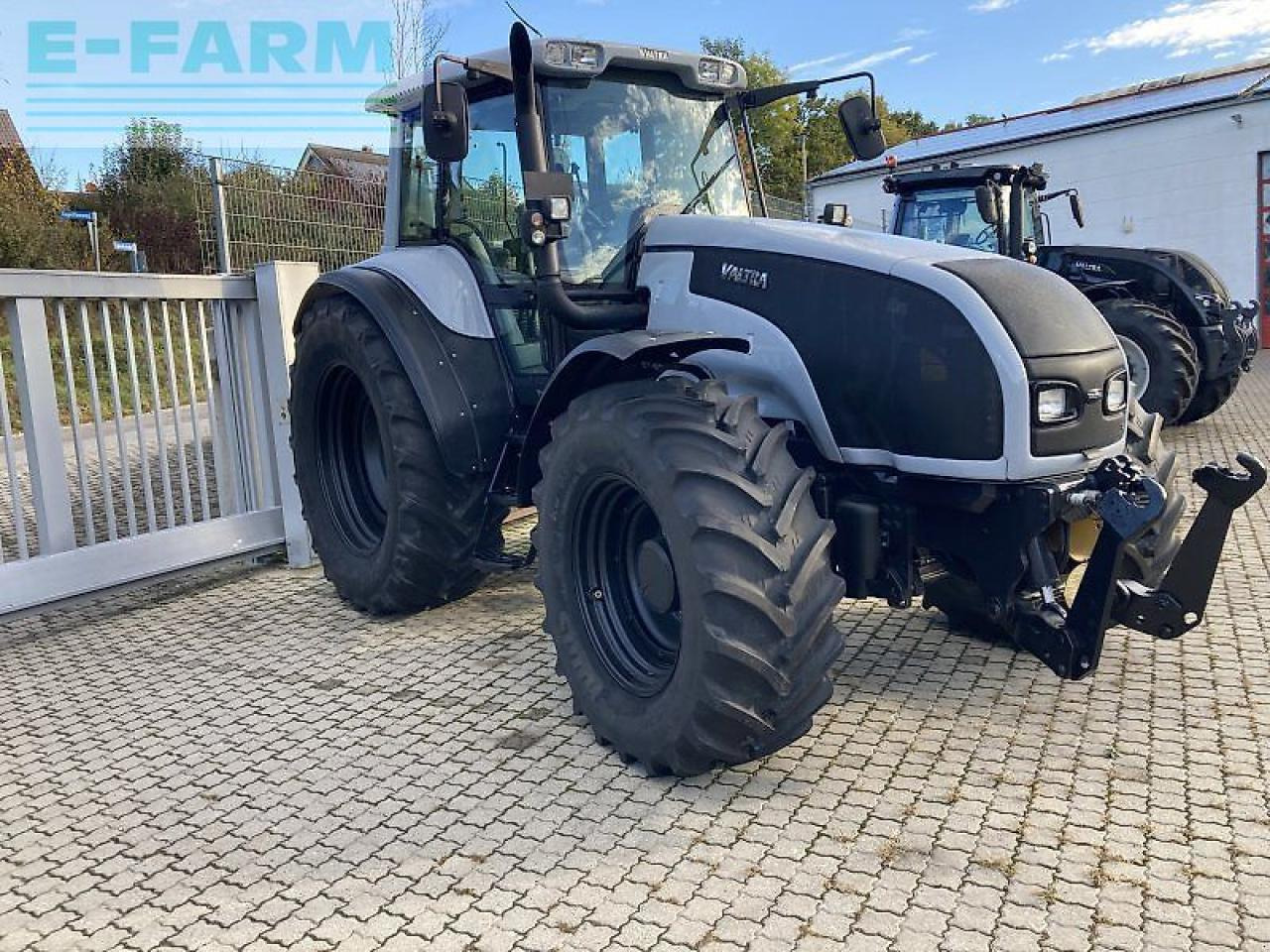 Valtra t170 - Traktori: kuva Valtra t170 - Traktori Valtra t170 - Traktori: kuva Valtra t170 - Traktori