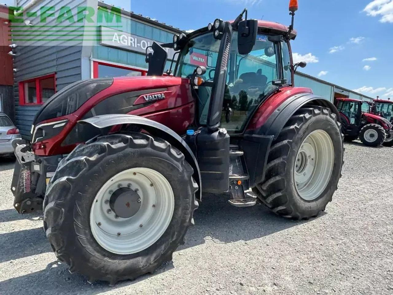 Valtra t174 active - Traktori: kuva Valtra t174 active - Traktori Valtra t174 active - Traktori: kuva Valtra t174 active - Traktori