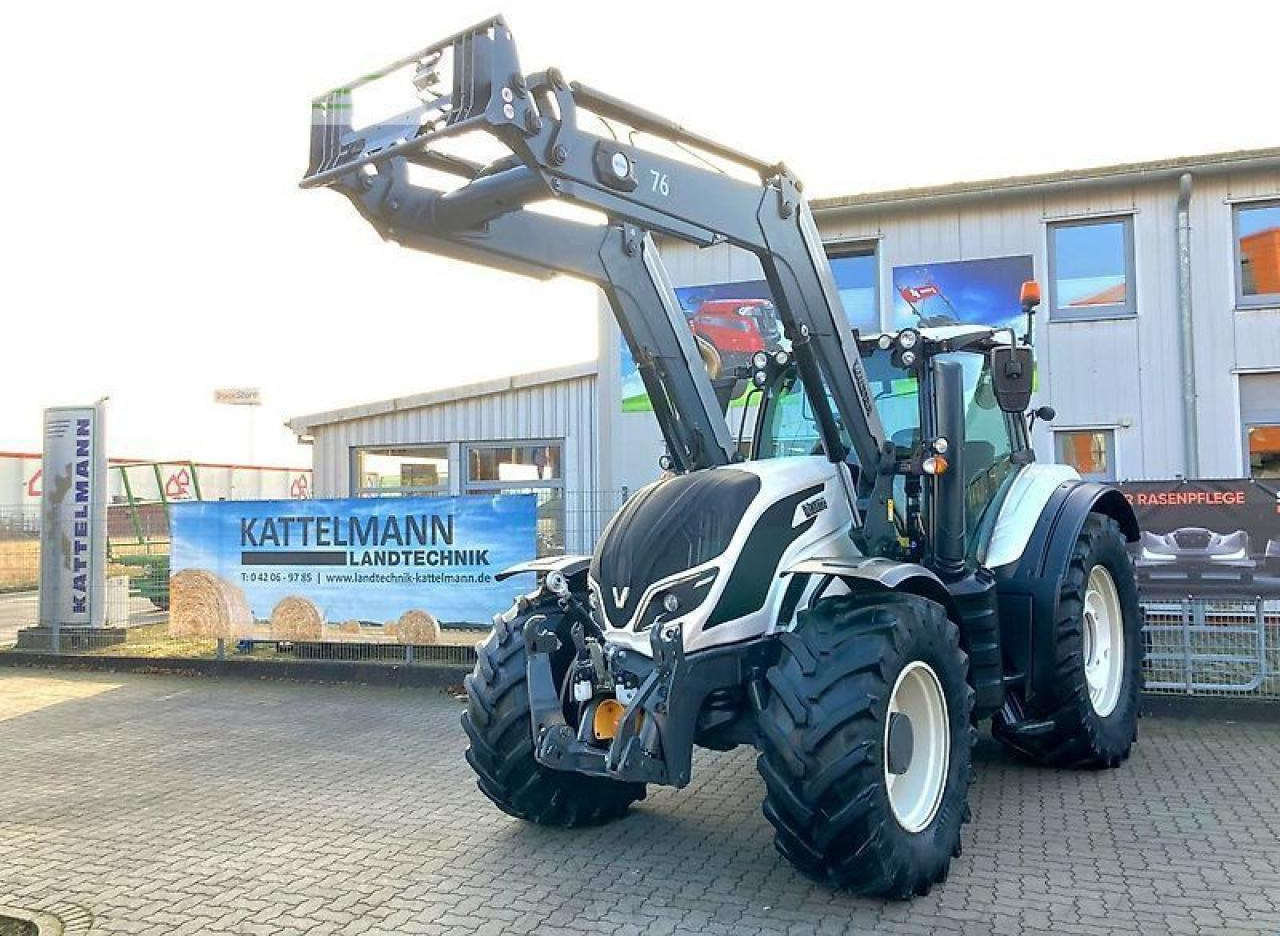 Valtra t174ea-active-unlimited edition25 - Traktori: kuva Valtra t174ea-active-unlimited edition25 - Traktori Valtra t174ea-active-unlimited edition25 - Traktori: kuva Valtra t174ea-active-unlimited edition25 - Traktori