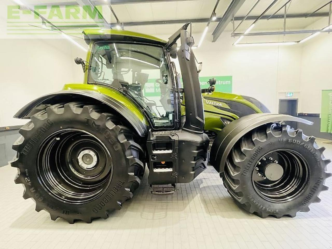 Valtra t215d - Traktori: kuva Valtra t215d - Traktori Valtra t215d - Traktori: kuva Valtra t215d - Traktori