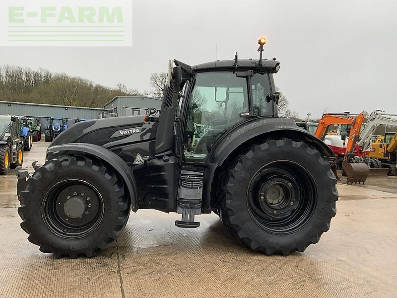 Valtra t234 unlimited twin track revers drive tractor (st25407) - Traktori: kuva Valtra t234 unlimited twin track revers drive tractor (st25407) - Traktori Valtra t234 unlimited twin track revers drive tractor (st25407) - Traktori: kuva Valtra t234 unlimited twin track revers drive tractor (st25407) - Traktori