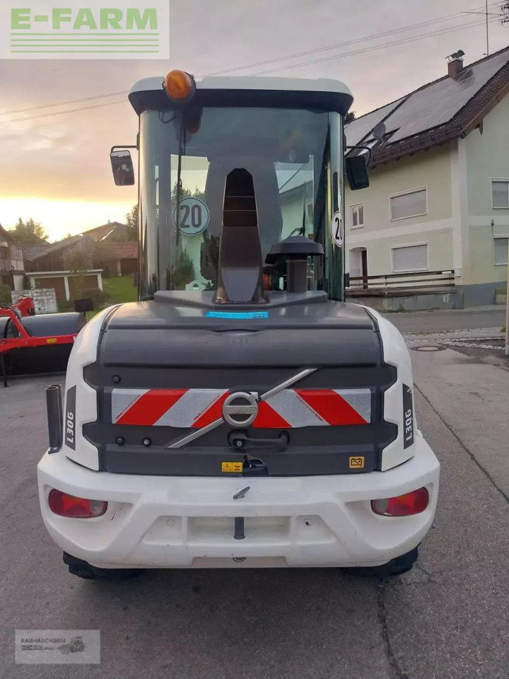 Volvo l 30g - Minikuormaaja: kuva Volvo l 30g - Minikuormaaja Volvo l 30g - Minikuormaaja: kuva Volvo l 30g - Minikuormaaja