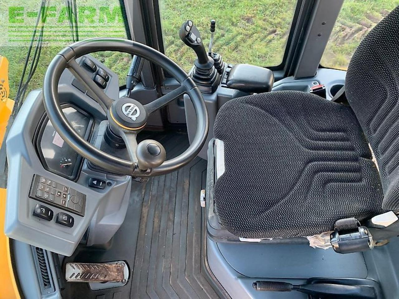 Volvo l35 g - Minikuormaaja: kuva Volvo l35 g - Minikuormaaja Volvo l35 g - Minikuormaaja: kuva Volvo l35 g - Minikuormaaja