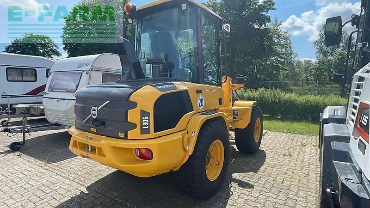Volvo volvo l 30 - Minikuormaaja: kuva Volvo volvo l 30 - Minikuormaaja Volvo volvo l 30 - Minikuormaaja: kuva Volvo volvo l 30 - Minikuormaaja