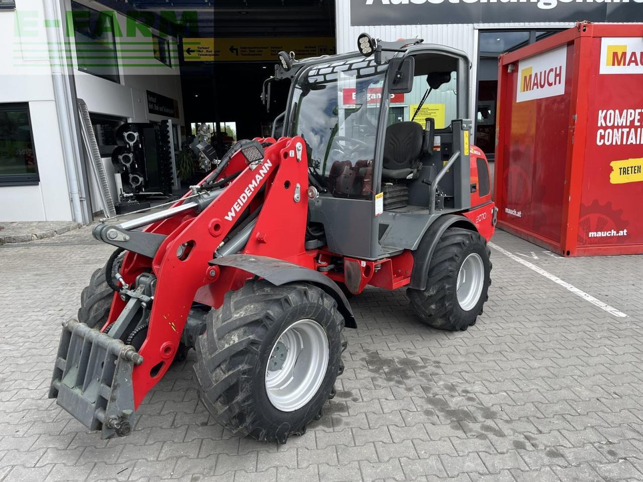 Weidemann 2070cx80 gepflegter zustand - Minikuormaaja: kuva Weidemann 2070cx80 gepflegter zustand - Minikuormaaja Weidemann 2070cx80 gepflegter zustand - Minikuormaaja: kuva Weidemann 2070cx80 gepflegter zustand - Minikuormaaja