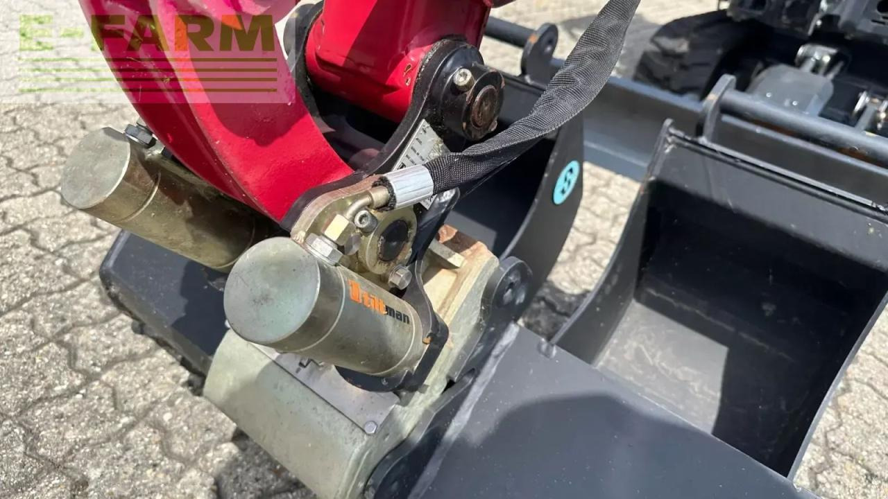 Yanmar vio17 - Minikuormaaja: kuva Yanmar vio17 - Minikuormaaja Yanmar vio17 - Minikuormaaja: kuva Yanmar vio17 - Minikuormaaja