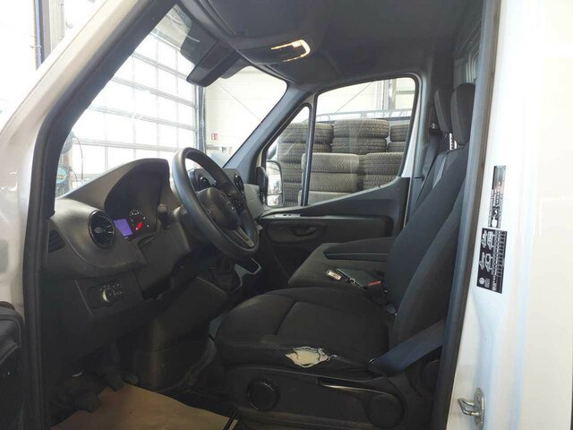 Pakettiauto MERCEDES-BENZ Sprinter 317 CDI Kasten,L2H2,MBUX,Kamera: kuva Pakettiauto MERCEDES-BENZ Sprinter 317 CDI Kasten,L2H2,MBUX,Kamera