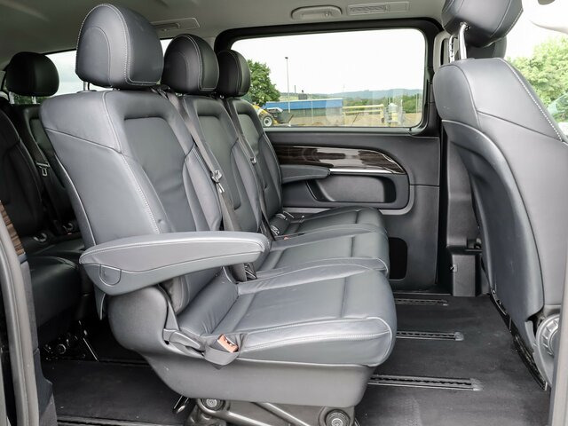 MERCEDES-BENZ V 300 Avantgarde Extralang,2xSchiebetür elektr. - Pikkubussi: kuva MERCEDES-BENZ V 300 Avantgarde Extralang,2xSchiebetür elektr. - Pikkubussi MERCEDES-BENZ V 300 Avantgarde Extralang,2xSchiebetür elektr. - Pikkubussi: kuva MERCEDES-BENZ V 300 Avantgarde Extralang,2xSchiebetür elektr. - Pikkubussi