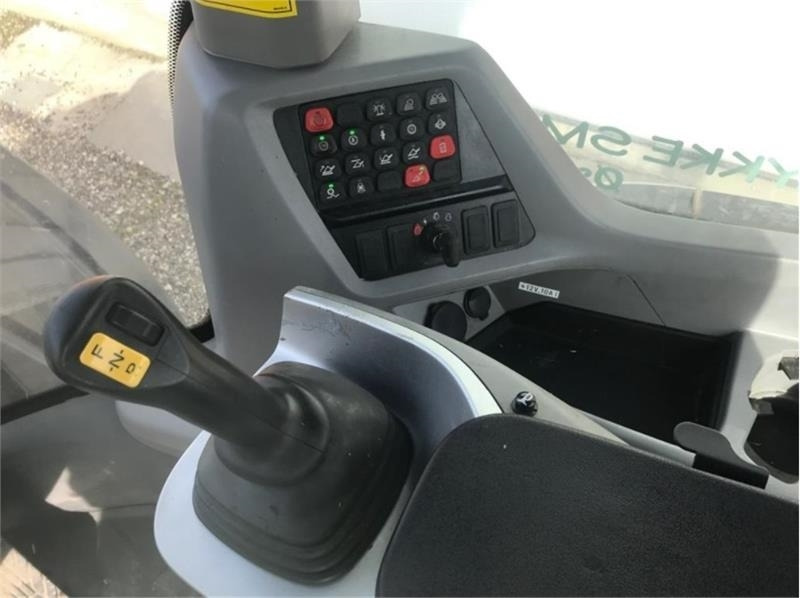 New Holland W190D - Pyöräkuormaaja: kuva New Holland W190D - Pyöräkuormaaja New Holland W190D - Pyöräkuormaaja: kuva New Holland W190D - Pyöräkuormaaja