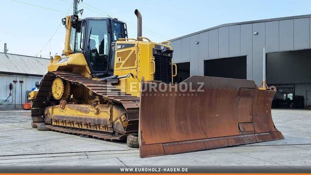 CAT D6N T4 LGP Ripper hydraulische 6-Wege-Verstellung - Puskutraktori: kuva CAT D6N T4 LGP Ripper hydraulische 6-Wege-Verstellung - Puskutraktori CAT D6N T4 LGP Ripper hydraulische 6-Wege-Verstellung - Puskutraktori: kuva CAT D6N T4 LGP Ripper hydraulische 6-Wege-Verstellung - Puskutraktori