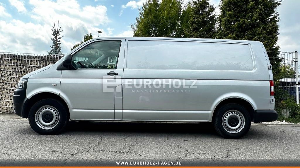Volkswagen T6 2.0 TDI, Transporter, Kasten, Werkstattschränke - Jakeluauto: kuva Volkswagen T6 2.0 TDI, Transporter, Kasten, Werkstattschränke - Jakeluauto Volkswagen T6 2.0 TDI, Transporter, Kasten, Werkstattschränke - Jakeluauto: kuva Volkswagen T6 2.0 TDI, Transporter, Kasten, Werkstattschränke - Jakeluauto