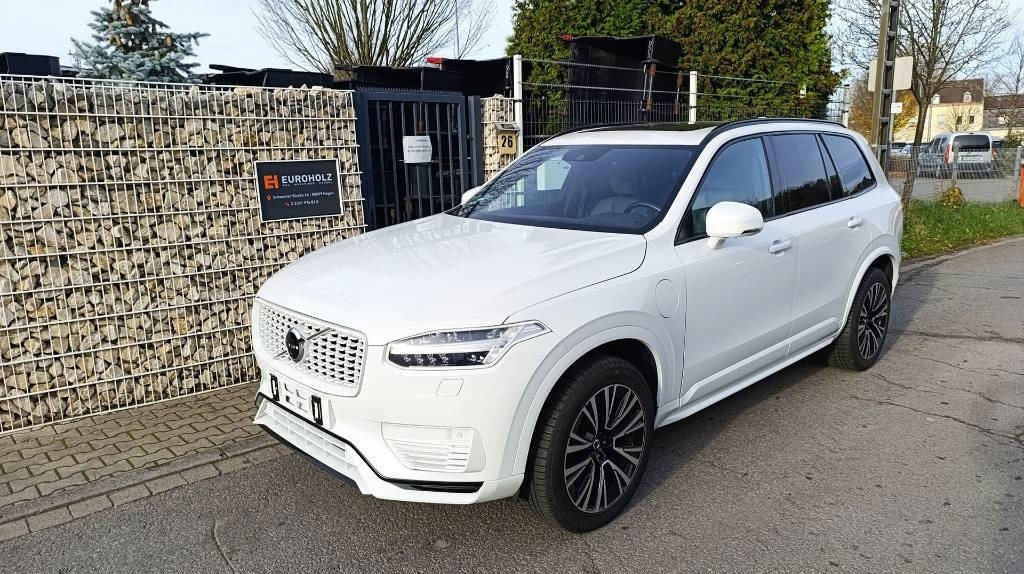 Volvo XC 90 T8 Plug-in-Hybrid, 7 Sitze, Allrad Panorama - Henkilöauto: kuva Volvo XC 90 T8 Plug-in-Hybrid, 7 Sitze, Allrad Panorama - Henkilöauto Volvo XC 90 T8 Plug-in-Hybrid, 7 Sitze, Allrad Panorama - Henkilöauto: kuva Volvo XC 90 T8 Plug-in-Hybrid, 7 Sitze, Allrad Panorama - Henkilöauto