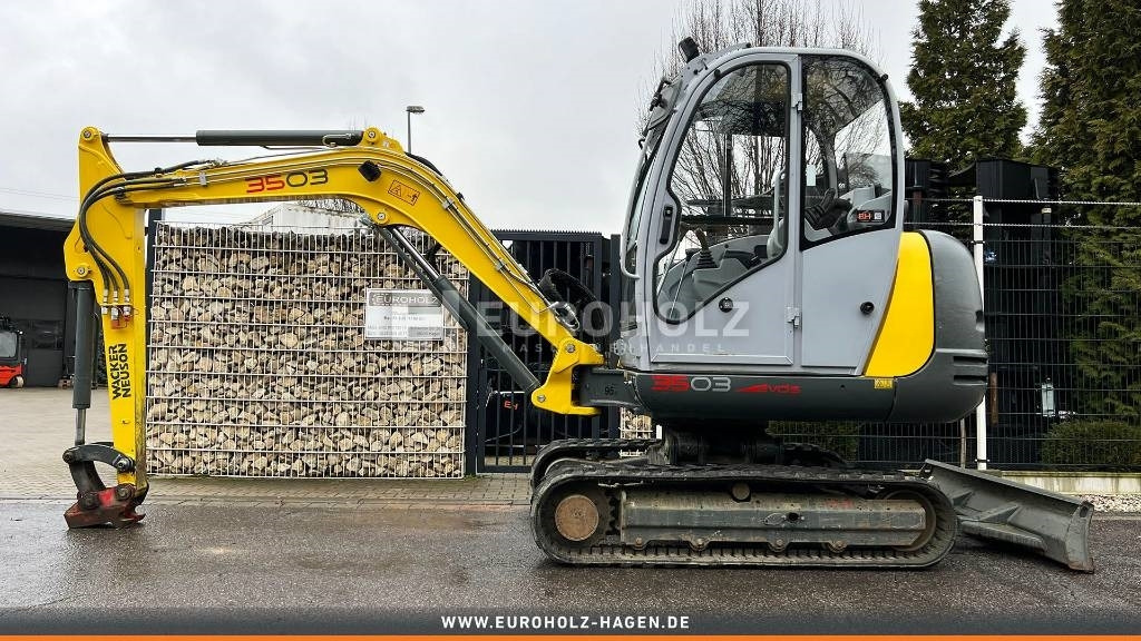 Wacker Neuson Minibagger 3503 RD VDS, MS03, 3. hydr. Steuerkreis - Minikuormaaja: kuva Wacker Neuson Minibagger 3503 RD VDS, MS03, 3. hydr. Steuerkreis - Minikuormaaja Wacker Neuson Minibagger 3503 RD VDS, MS03, 3. hydr. Steuerkreis - Minikuormaaja: kuva Wacker Neuson Minibagger 3503 RD VDS, MS03, 3. hydr. Steuerkreis - Minikuormaaja