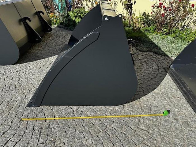 Big Volumenschaufel 250 cm mit Hauer Aufnahme - Kauha: kuva Big Volumenschaufel 250 cm mit Hauer Aufnahme - Kauha Big Volumenschaufel 250 cm mit Hauer Aufnahme - Kauha: kuva Big Volumenschaufel 250 cm mit Hauer Aufnahme - Kauha