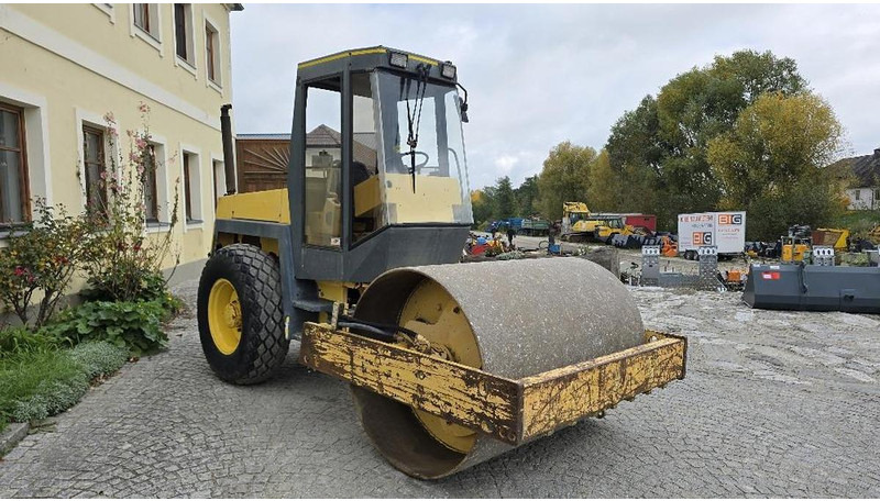 Bomag BW172D-2 Rüttel/Vibrationswalze - Jyrä - maanviljely: kuva Bomag BW172D-2 Rüttel/Vibrationswalze - Jyrä - maanviljely Bomag BW172D-2 Rüttel/Vibrationswalze - Jyrä - maanviljely: kuva Bomag BW172D-2 Rüttel/Vibrationswalze - Jyrä - maanviljely