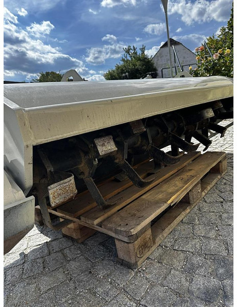 Cat LT18B TILLER - Maanmuokkauskone: kuva Cat LT18B TILLER - Maanmuokkauskone Cat LT18B TILLER - Maanmuokkauskone: kuva Cat LT18B TILLER - Maanmuokkauskone