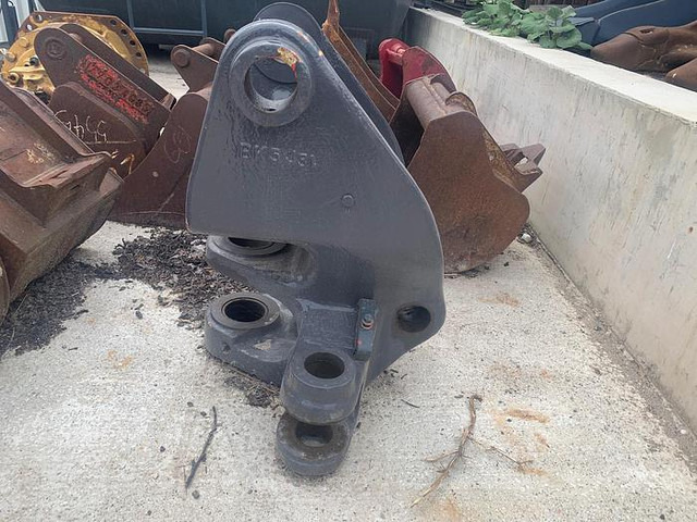 Volvo Stütze / Knickgelenk / Anbaubock passend zu Volvo ECR88 - Kaivuri: kuva Volvo Stütze / Knickgelenk / Anbaubock passend zu Volvo ECR88 - Kaivuri Volvo Stütze / Knickgelenk / Anbaubock passend zu Volvo ECR88 - Kaivuri: kuva Volvo Stütze / Knickgelenk / Anbaubock passend zu Volvo ECR88 - Kaivuri