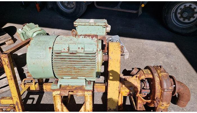 Warman PC100 Schlamm & Wasserpumpe - Vesipumppu: kuva Warman PC100 Schlamm & Wasserpumpe - Vesipumppu Warman PC100 Schlamm & Wasserpumpe - Vesipumppu: kuva Warman PC100 Schlamm & Wasserpumpe - Vesipumppu