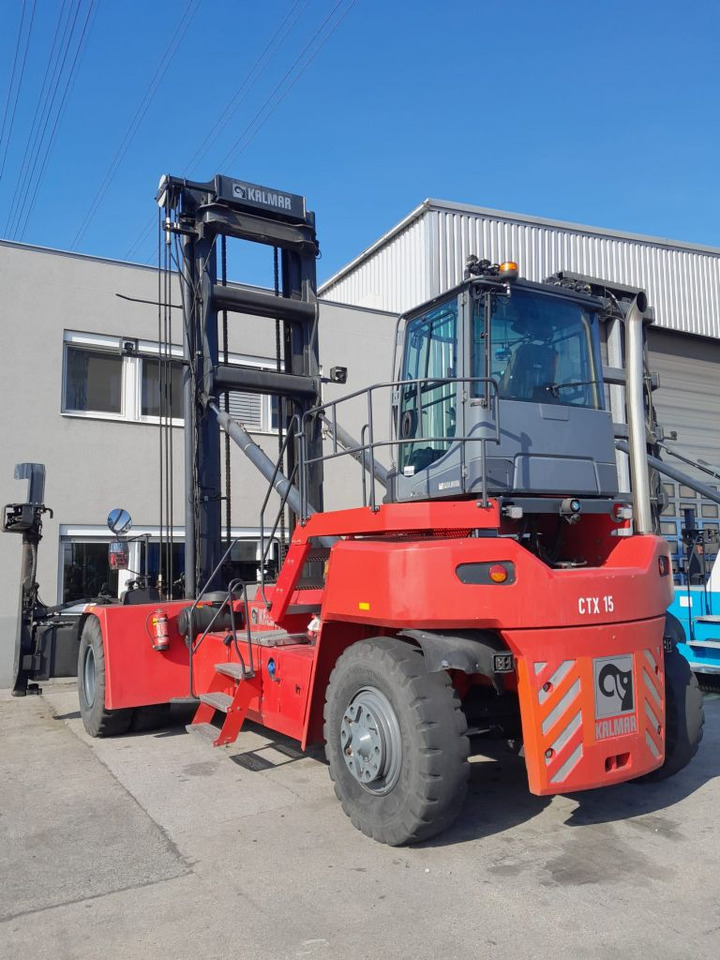 Kalmar DCG100-45ED4 - Konttikurottajat: kuva Kalmar DCG100-45ED4 - Konttikurottajat Kalmar DCG100-45ED4 - Konttikurottajat: kuva Kalmar DCG100-45ED4 - Konttikurottajat