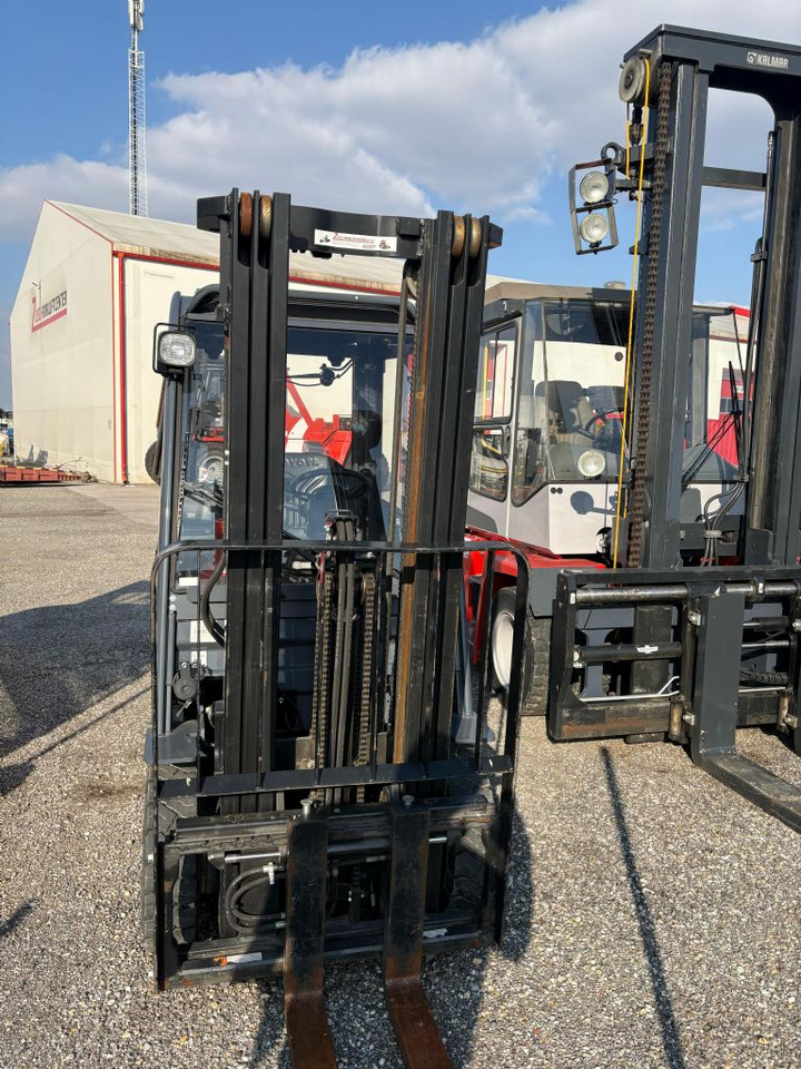 Toyota Tonero 02-8FGF15 - Vastapainotrukki: kuva Toyota Tonero 02-8FGF15 - Vastapainotrukki Toyota Tonero 02-8FGF15 - Vastapainotrukki: kuva Toyota Tonero 02-8FGF15 - Vastapainotrukki