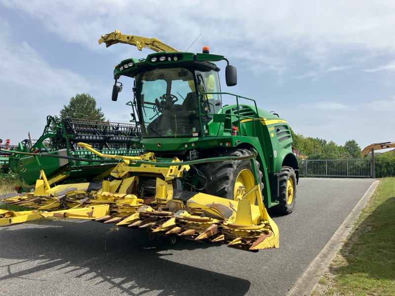 John Deere 8300i mit Kemper 360  und PickUp - Sadonkorjuukone: kuva John Deere 8300i mit Kemper 360  und PickUp - Sadonkorjuukone John Deere 8300i mit Kemper 360  und PickUp - Sadonkorjuukone: kuva John Deere 8300i mit Kemper 360  und PickUp - Sadonkorjuukone