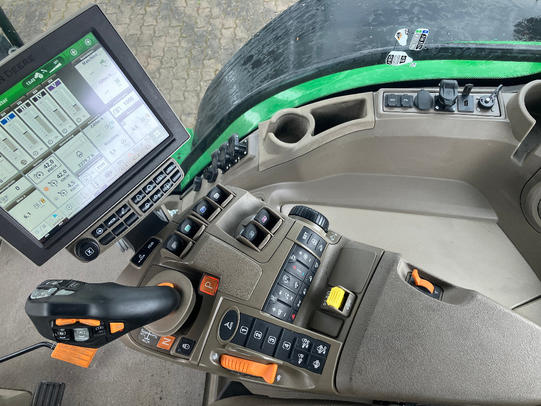 John Deere 8R370 - Traktori: kuva John Deere 8R370 - Traktori John Deere 8R370 - Traktori: kuva John Deere 8R370 - Traktori