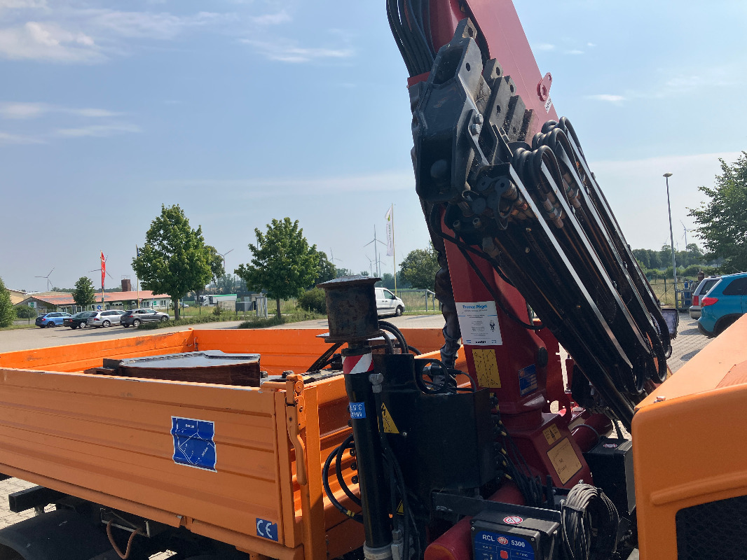 Kiefer Boki 1152T - Sähköajoneuvo: kuva Kiefer Boki 1152T - Sähköajoneuvo Kiefer Boki 1152T - Sähköajoneuvo: kuva Kiefer Boki 1152T - Sähköajoneuvo