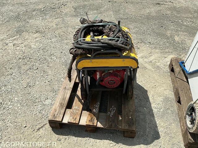 Atlas Copco LP9-20P - Teollisuuspumppu: kuva Atlas Copco LP9-20P - Teollisuuspumppu Atlas Copco LP9-20P - Teollisuuspumppu: kuva Atlas Copco LP9-20P - Teollisuuspumppu