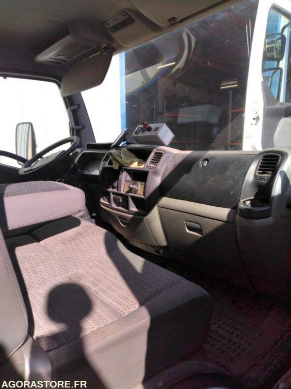 BA-885-GW MICRO BENNE NISSAN CABSTAR 203336 kms 2007 - Kippilava-auto: kuva BA-885-GW MICRO BENNE NISSAN CABSTAR 203336 kms 2007 - Kippilava-auto BA-885-GW MICRO BENNE NISSAN CABSTAR 203336 kms 2007 - Kippilava-auto: kuva BA-885-GW MICRO BENNE NISSAN CABSTAR 203336 kms 2007 - Kippilava-auto