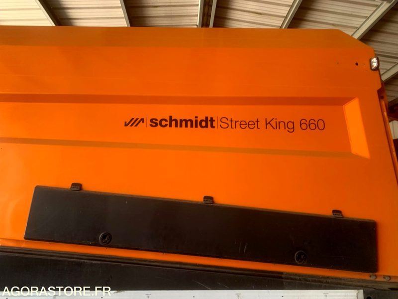 BALAYEUSE COMPOSÉE D'UN PORTEUR MERCEDES ET D'UN SYSTÈME DE BALAYAGE SCHMIDT - Lakaisuauto: kuva BALAYEUSE COMPOSÉE D'UN PORTEUR MERCEDES ET D'UN SYSTÈME DE BALAYAGE SCHMIDT - Lakaisuauto BALAYEUSE COMPOSÉE D'UN PORTEUR MERCEDES ET D'UN SYSTÈME DE BALAYAGE SCHMIDT - Lakaisuauto: kuva BALAYEUSE COMPOSÉE D'UN PORTEUR MERCEDES ET D'UN SYSTÈME DE BALAYAGE SCHMIDT - Lakaisuauto