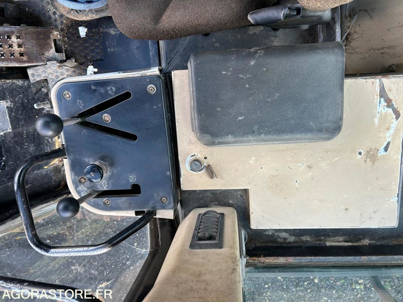 Bulldozer 953C - Puskutraktori: kuva Bulldozer 953C - Puskutraktori Bulldozer 953C - Puskutraktori: kuva Bulldozer 953C - Puskutraktori