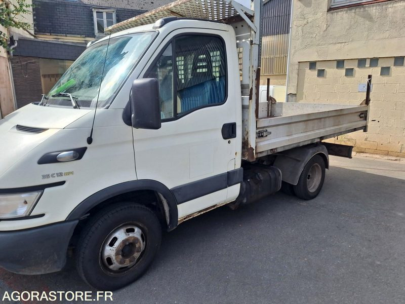 CAMION BENNE IVECO DAILY - Kippilava-auto: kuva CAMION BENNE IVECO DAILY - Kippilava-auto CAMION BENNE IVECO DAILY - Kippilava-auto: kuva CAMION BENNE IVECO DAILY - Kippilava-auto