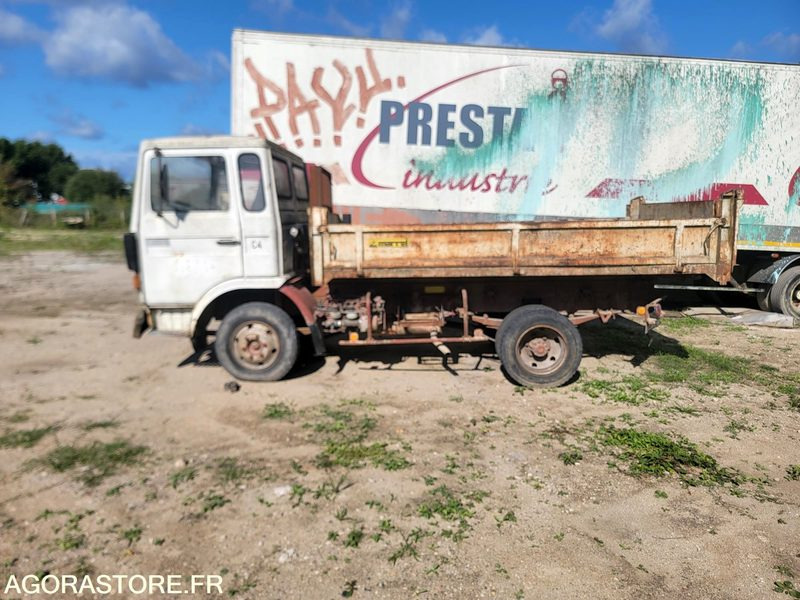 CAMION-BENNE-RENAULT-JK75-1986/181289 KM - Kippiauto kuorma-auto: kuva  CAMION-BENNE-RENAULT-JK75-1986/181289 KM - Kippiauto kuorma-auto CAMION-BENNE-RENAULT-JK75-1986/181289 KM - Kippiauto kuorma-auto: kuva  CAMION-BENNE-RENAULT-JK75-1986/181289 KM - Kippiauto kuorma-auto