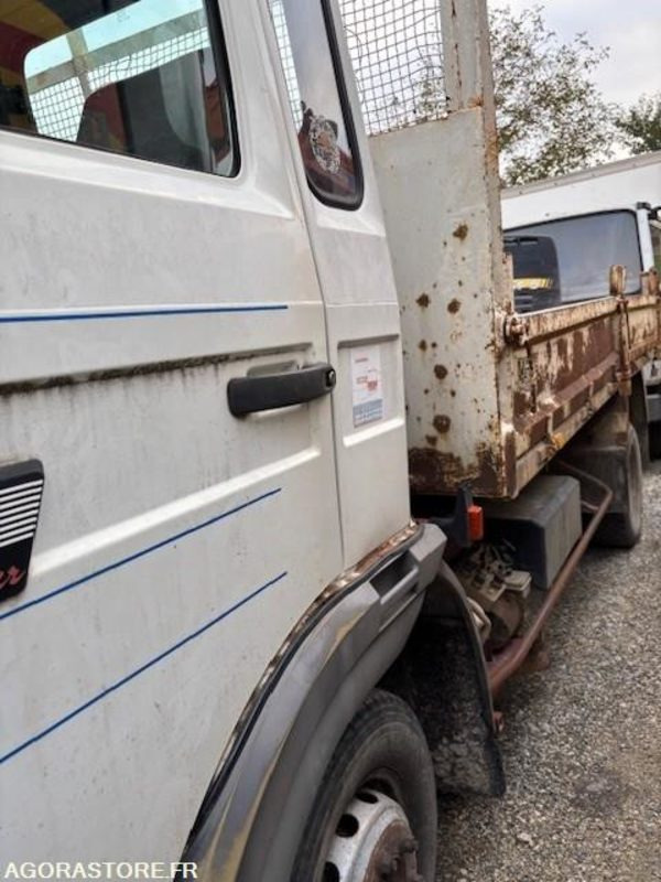CAMION BENNE RENAULT S135 MIDLINER 1995 204000 KM - Kippiauto kuorma-auto: kuva  CAMION BENNE RENAULT S135 MIDLINER 1995 204000 KM - Kippiauto kuorma-auto CAMION BENNE RENAULT S135 MIDLINER 1995 204000 KM - Kippiauto kuorma-auto: kuva  CAMION BENNE RENAULT S135 MIDLINER 1995 204000 KM - Kippiauto kuorma-auto