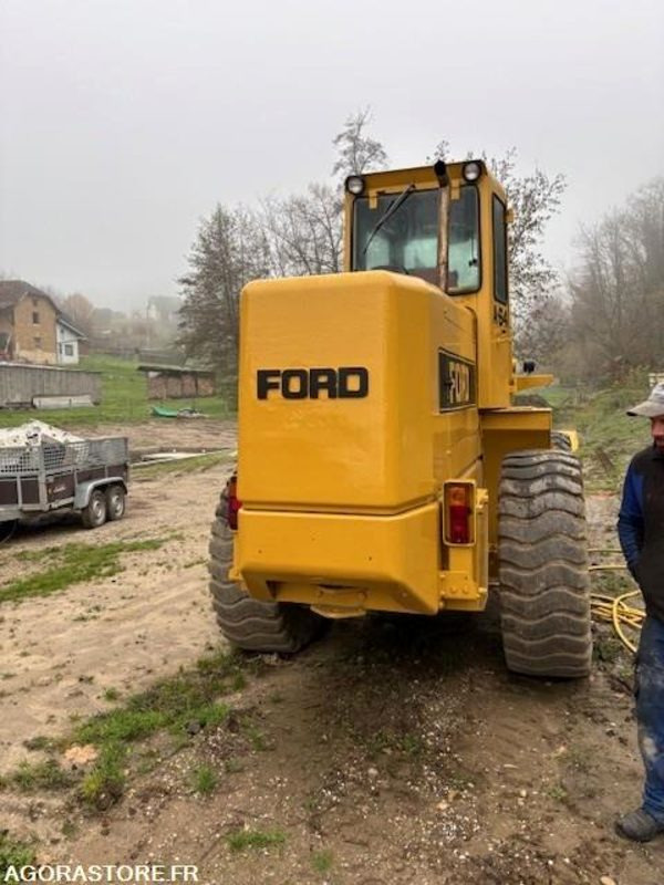 CHARGEUSE FORD A-64 1975 5650 HEURES - Kuormaaja: kuva CHARGEUSE FORD A-64 1975 5650 HEURES - Kuormaaja CHARGEUSE FORD A-64 1975 5650 HEURES - Kuormaaja: kuva CHARGEUSE FORD A-64 1975 5650 HEURES - Kuormaaja