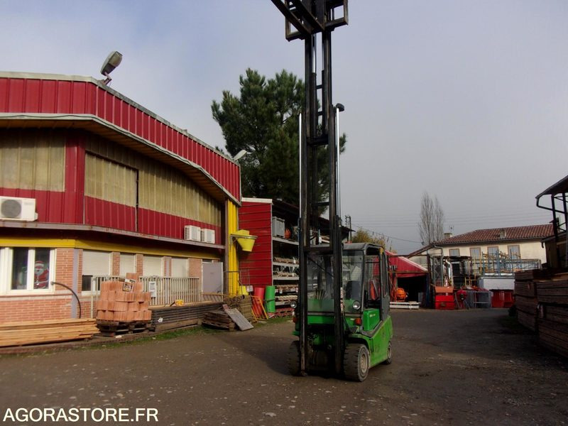 CHARIOT ÉLÉVATEUR 3 TONNES POSITIONNEUR DE FOURCHES ELECTRIQUE CESAB - Sähkötrukki: kuva CHARIOT ÉLÉVATEUR 3 TONNES POSITIONNEUR DE FOURCHES ELECTRIQUE CESAB - Sähkötrukki CHARIOT ÉLÉVATEUR 3 TONNES POSITIONNEUR DE FOURCHES ELECTRIQUE CESAB - Sähkötrukki: kuva CHARIOT ÉLÉVATEUR 3 TONNES POSITIONNEUR DE FOURCHES ELECTRIQUE CESAB - Sähkötrukki
