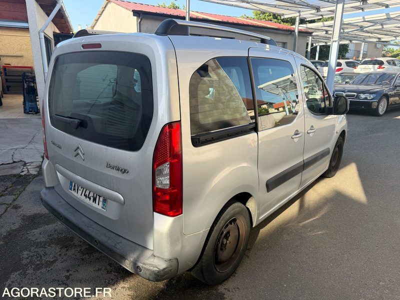 CITROEN BERLINGO 5 PLACES - Henkilöauto: kuva CITROEN BERLINGO 5 PLACES - Henkilöauto CITROEN BERLINGO 5 PLACES - Henkilöauto: kuva CITROEN BERLINGO 5 PLACES - Henkilöauto