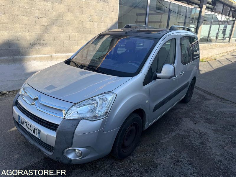 CITROEN BERLINGO 5 PLACES - Henkilöauto: kuva CITROEN BERLINGO 5 PLACES - Henkilöauto CITROEN BERLINGO 5 PLACES - Henkilöauto: kuva CITROEN BERLINGO 5 PLACES - Henkilöauto